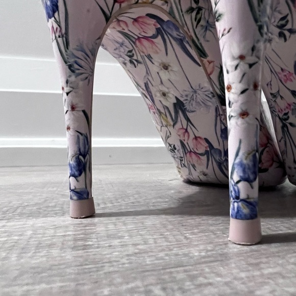 Aldo Stessyf Floral Print Pumps - Picture 9 of 11